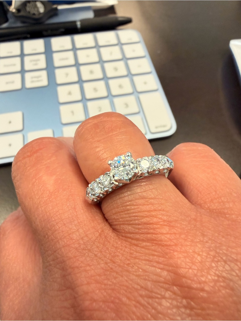 Round-Cut Diamond Engagement Ring 1 carat total in platinum setting